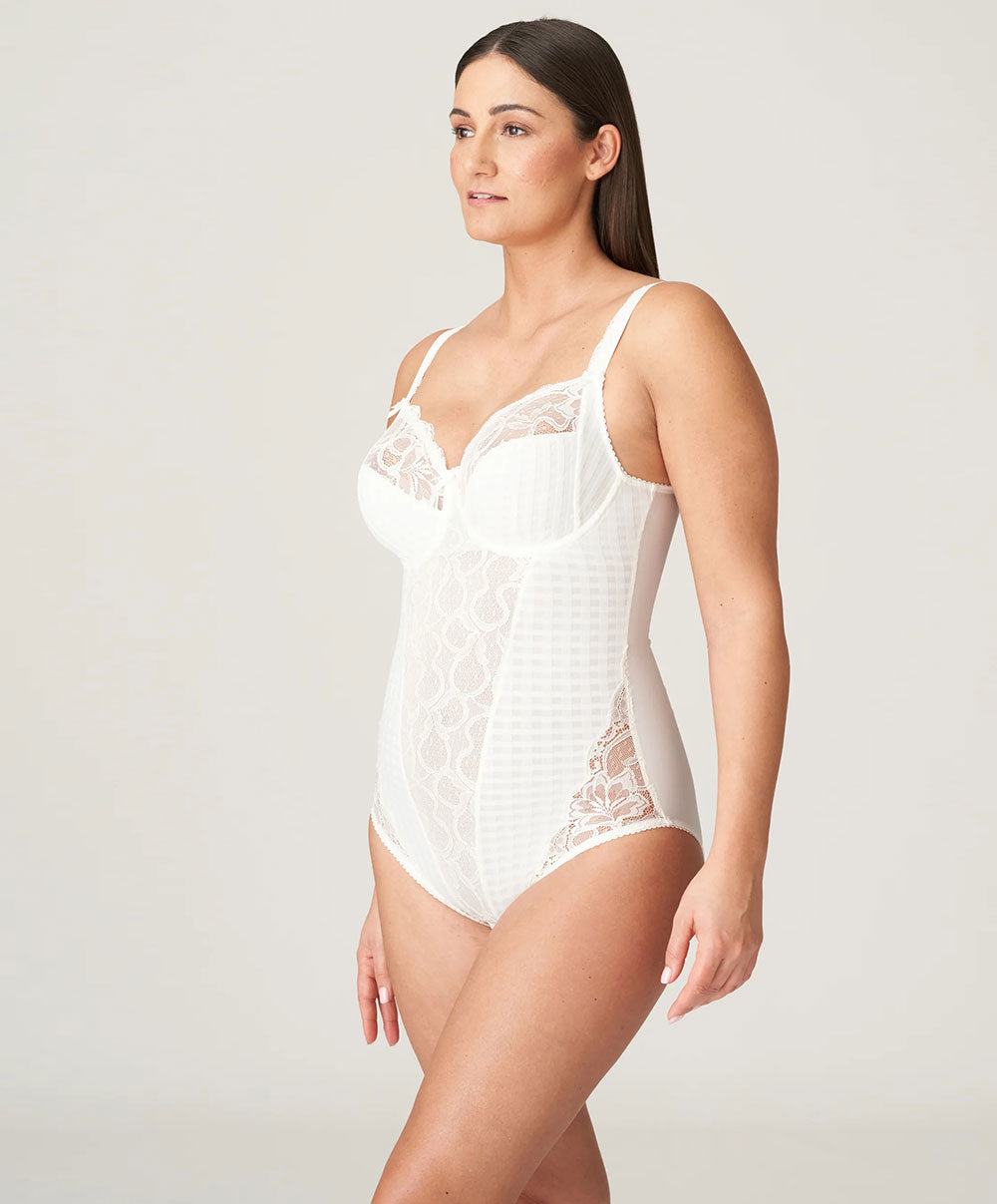 Body galbant à bonnets emboitants dentelle PrimaDonna Madison naturel 0462120-NAT
