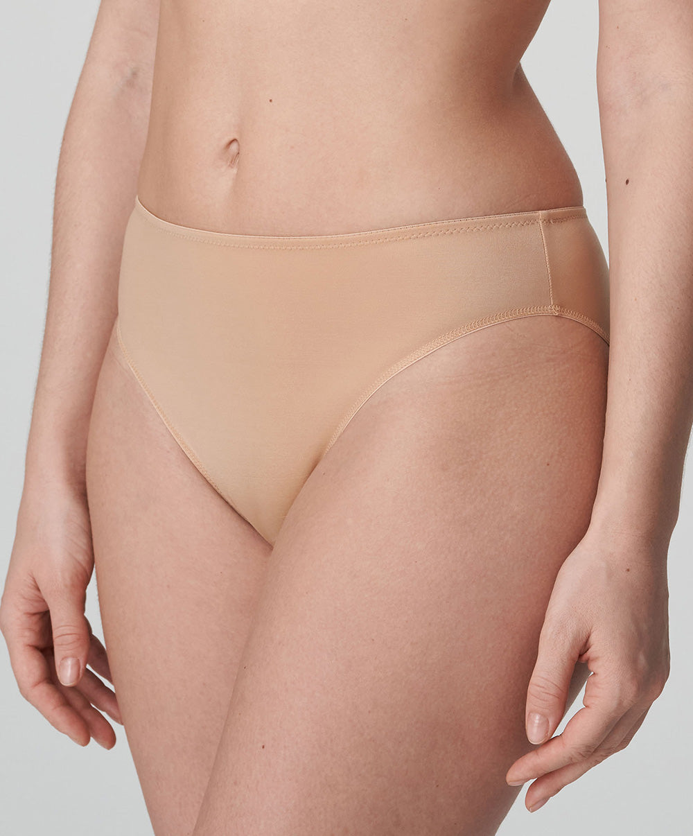 Slip brésilien invisible PrimaDonna Satin cognac 0561330-COG