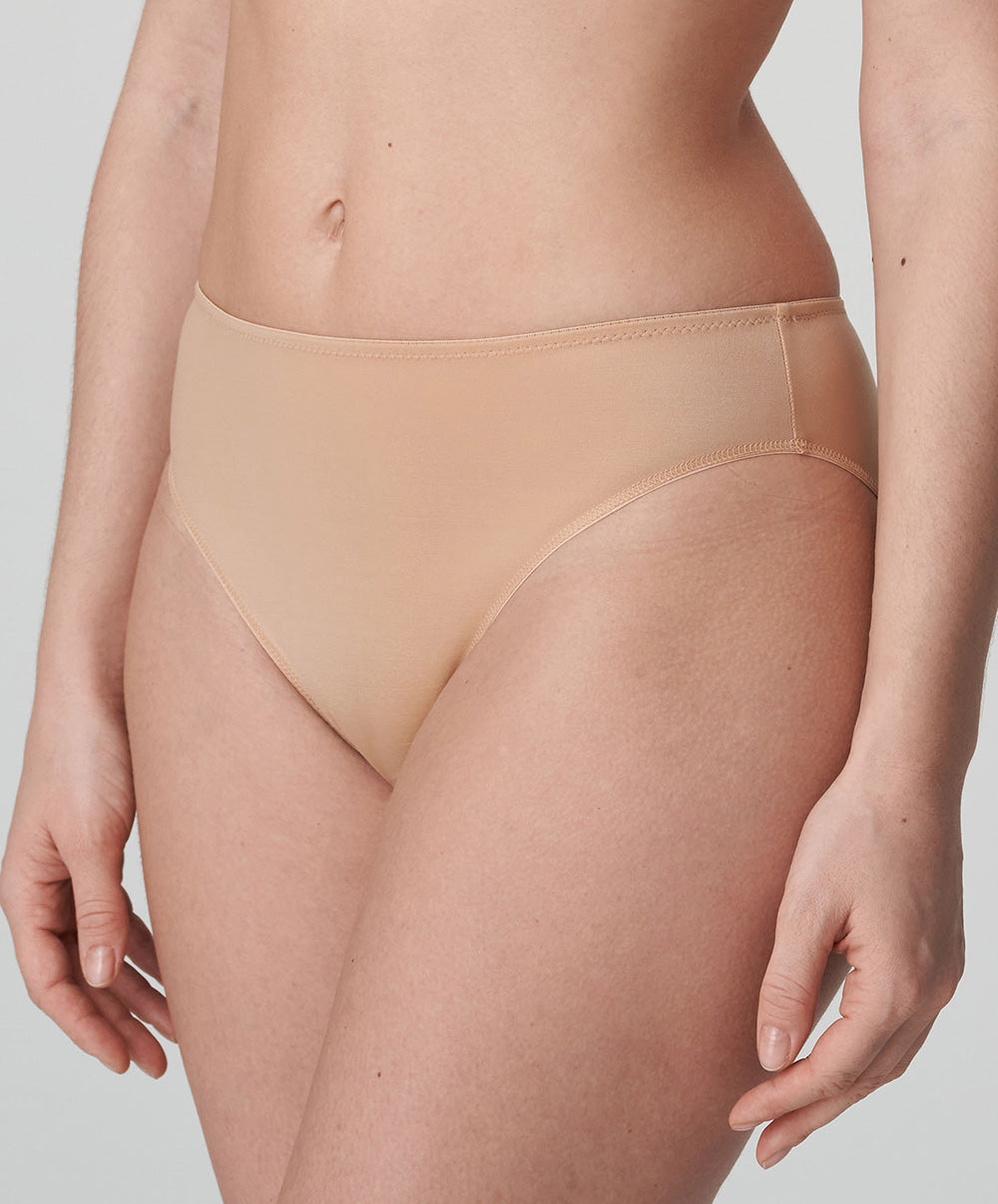 Slip brésilien invisible PrimaDonna Satin cognac 0561330-COG