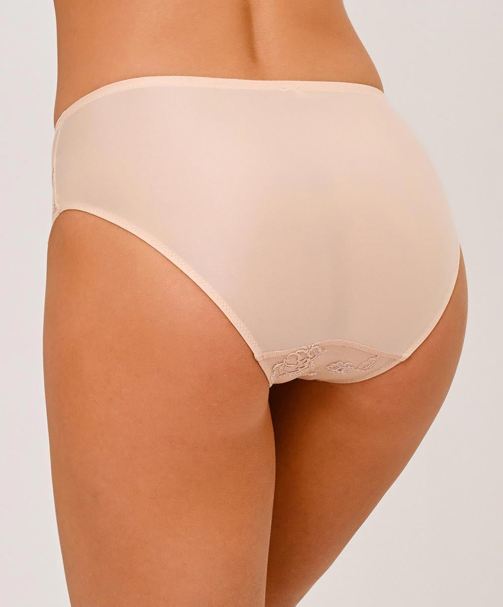 Slip haut dos opaque Lise Charmel Sublime en Dentelle nude sublime ACH0313-NS