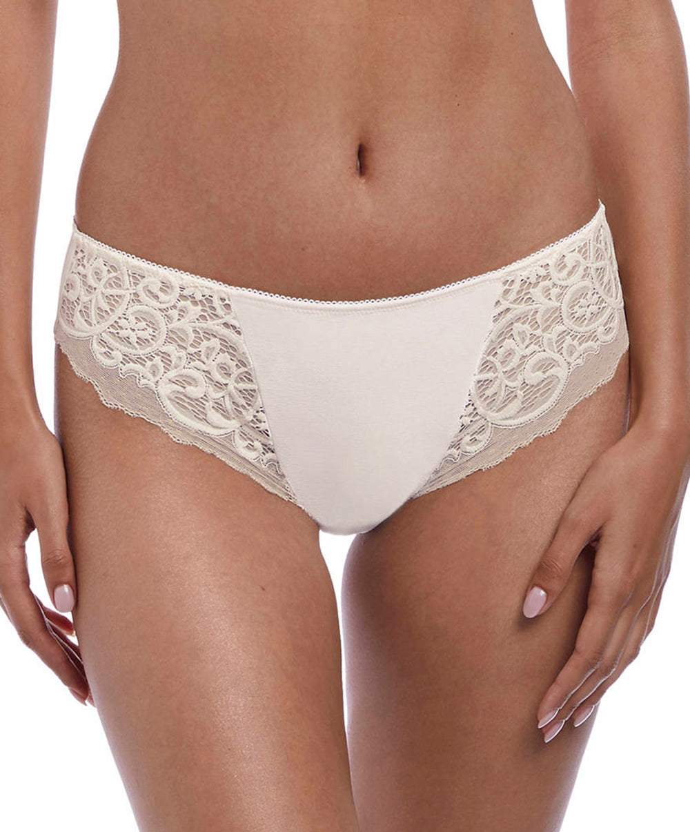 Slip Lace Essentiel crème poudre Wacoal
