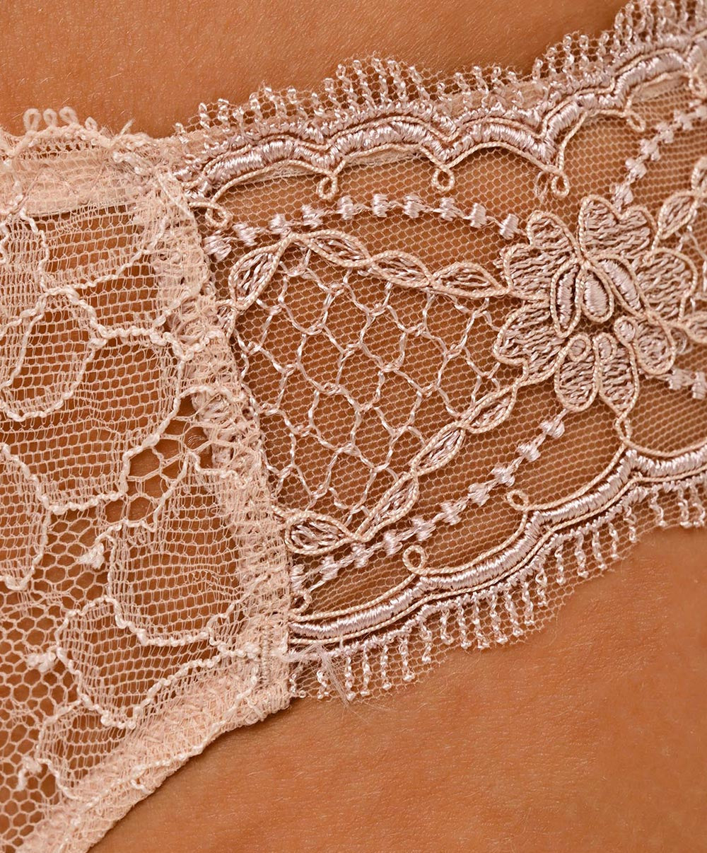 Culotte italienne Lise Charmel Sublime en Dentelle nude sublime ACH0713-NS