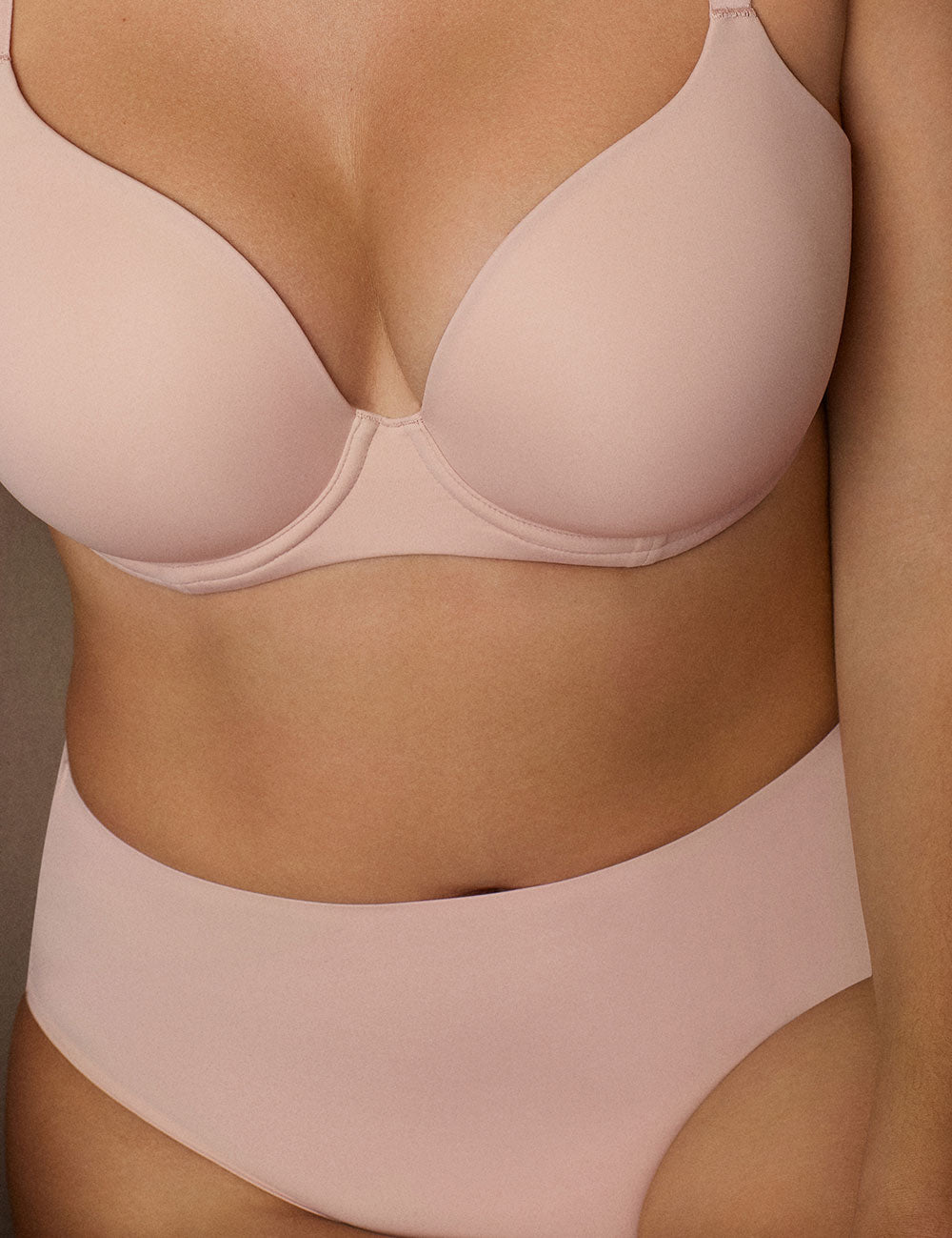 Slip taille haute invisible PrimaDonna Figuras rose poudré 0563251-PWD