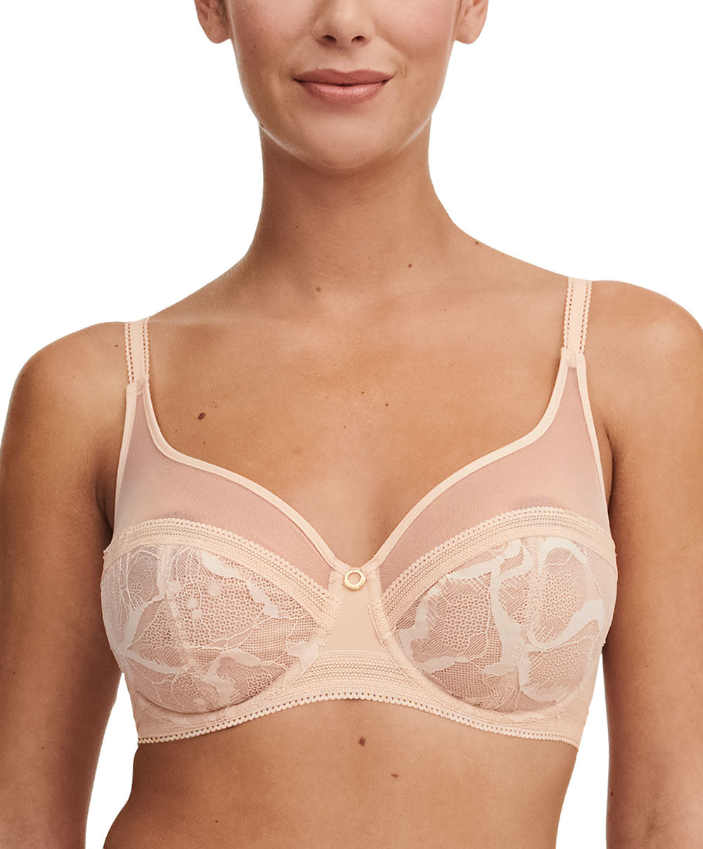 Soutien-gorge armatures très enveloppant Chantelle True Lace beige doré C11M10-01N