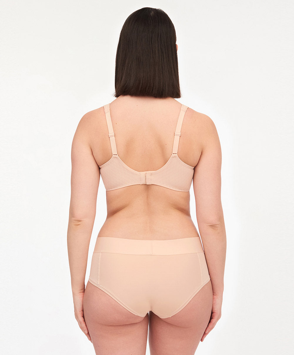 Soutien-gorge coque à mémoire de forme enveloppant Chantelle Smooth Lines beige doré C11N60-01N