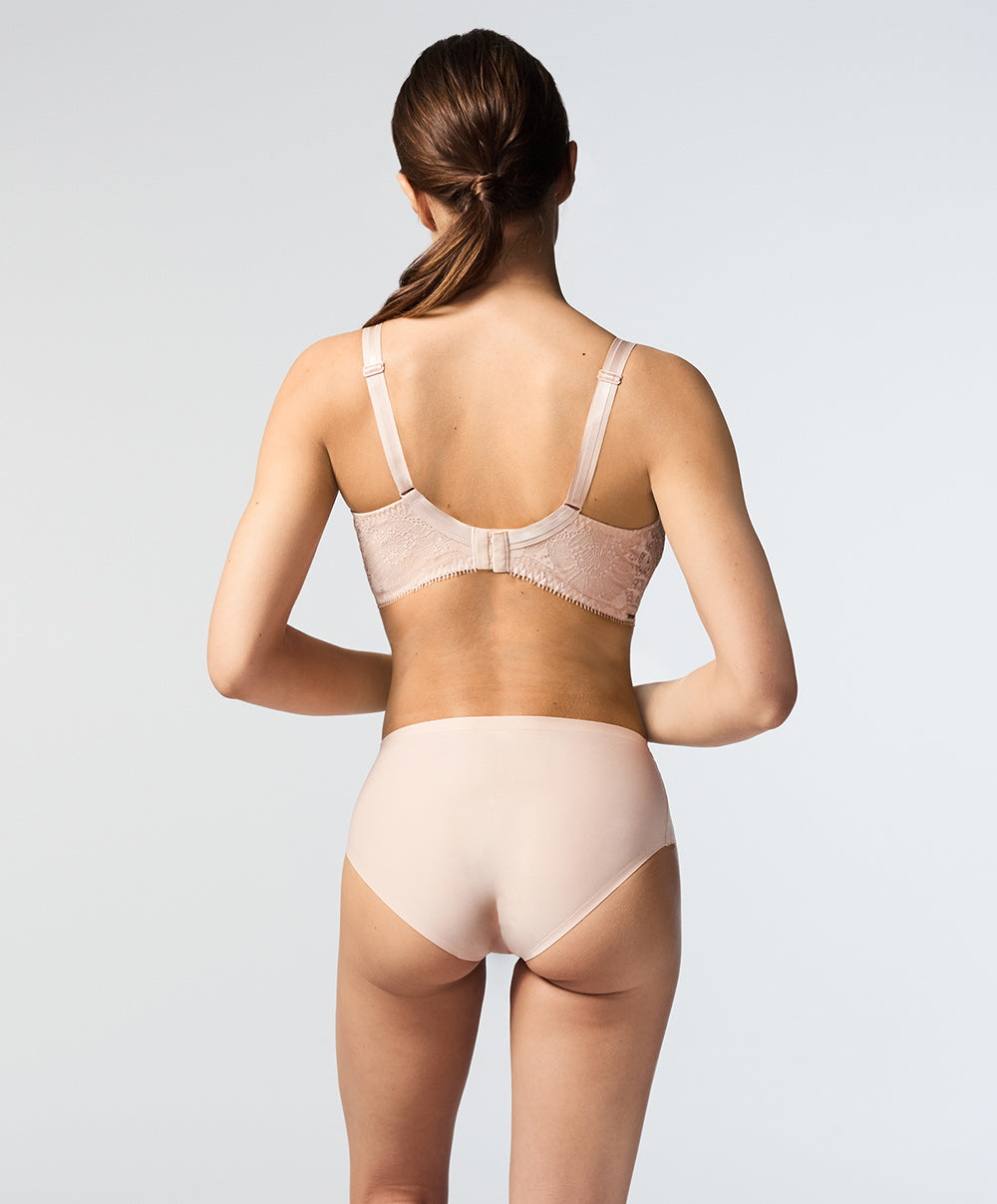 Soutien-gorge à armatures couvrant grande taille Chantelle Day to Night beige doré C15F10-01N