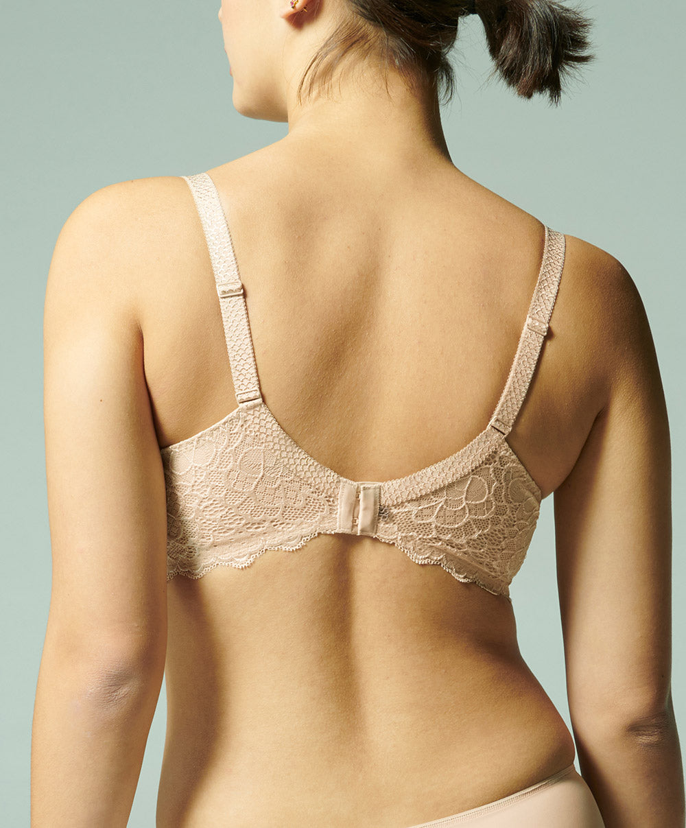 Soutien-gorge moulé padding spacer forme corbeille Simone Pérèle Caresse peau rosée 12A343-739
