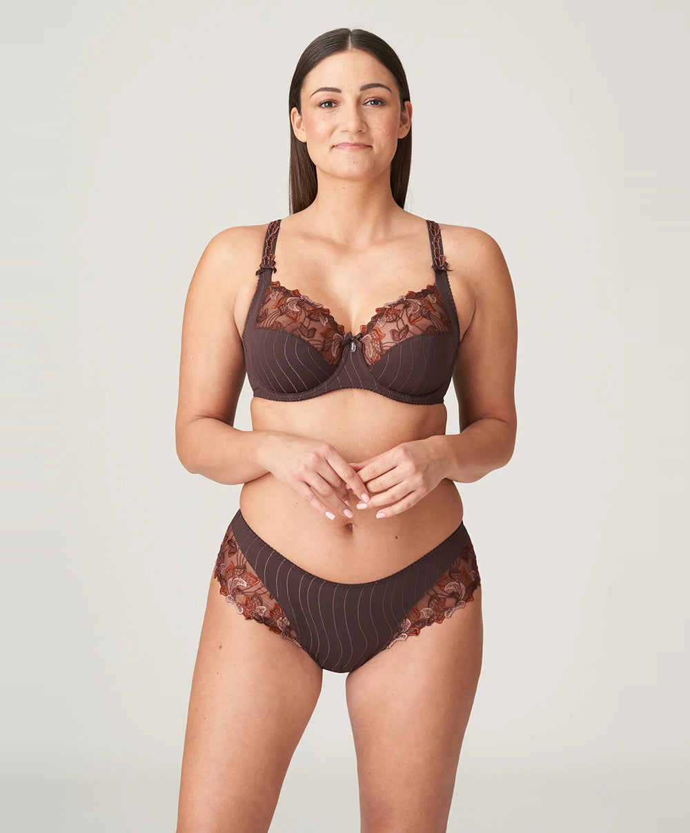 String "Luxueux" dentelle PrimaDonna Deauville ristretto 0661816-RIS