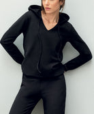 Sweat à capuche Antigel de Lise Charmel Tressage Graphic noir ELC5337-TN