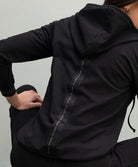 Sweat à capuche Antigel de Lise Charmel Tressage Graphic noir ELC5337-TN