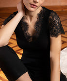 Top manches courtes laine et soie "Bien-être" Lise Charmel Plaisir Caresse noir ANJ9110-NO