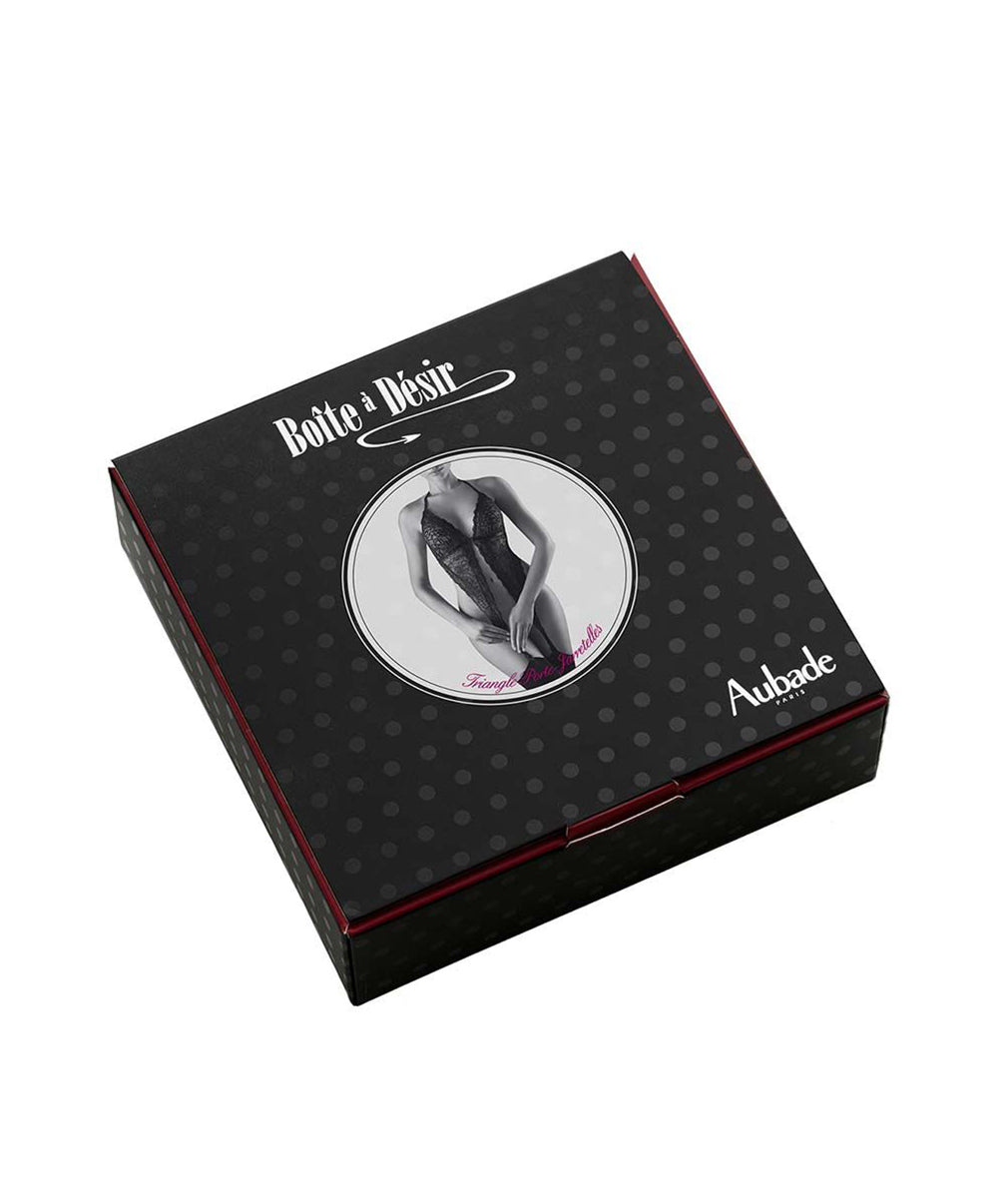 Soutien-gorge-Triangle-Porte-jarretelles-Noir-Boîte-à-Désir-Aubade-Face-P092 noir et blanc
