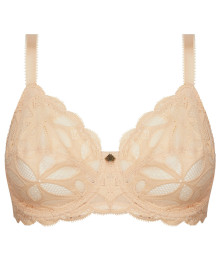 Generous Cups : Plus size full cup bra with wires