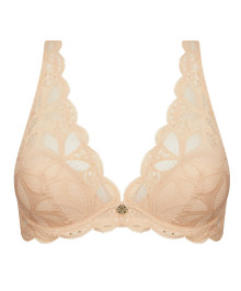 Triangle shape moulded bra underwired