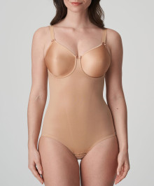 Bodysuit with smooth moulded cups underwired invisible
