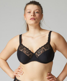 Full Coverage, Underwire : Plus size full cup bra with wires