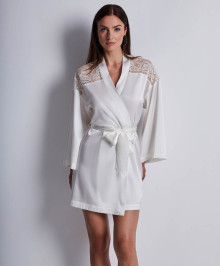 Nightgown, Robe : Kimono