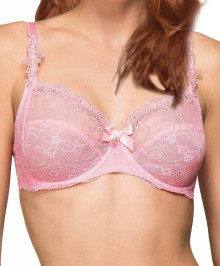 Generous Cups : Plus size full cup underwired bra