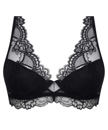 Triangle shape moulded bra underwired