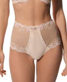 LINGERIE : Sexy shorty briefs