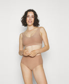 Brassière paddée col V Chantelle Soft Stretch café latte C16A10-02T