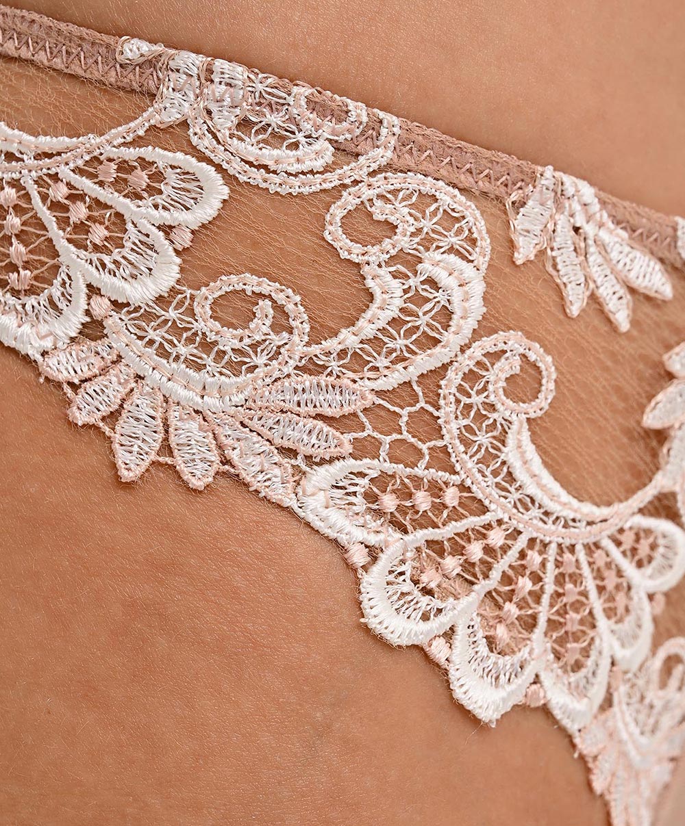 Slip "Séduction" Lise Charmel Dressing Floral ambre nacre ACC0788-AN