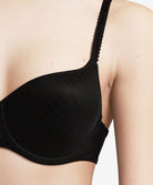 Soutien-gorge coque à mémoire de forme Chantelle Instants noir C13A60-011