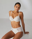Soutien-gorge emboitant en dentelle avec armatures Simone Pérèle Karma naturel 12V310-030