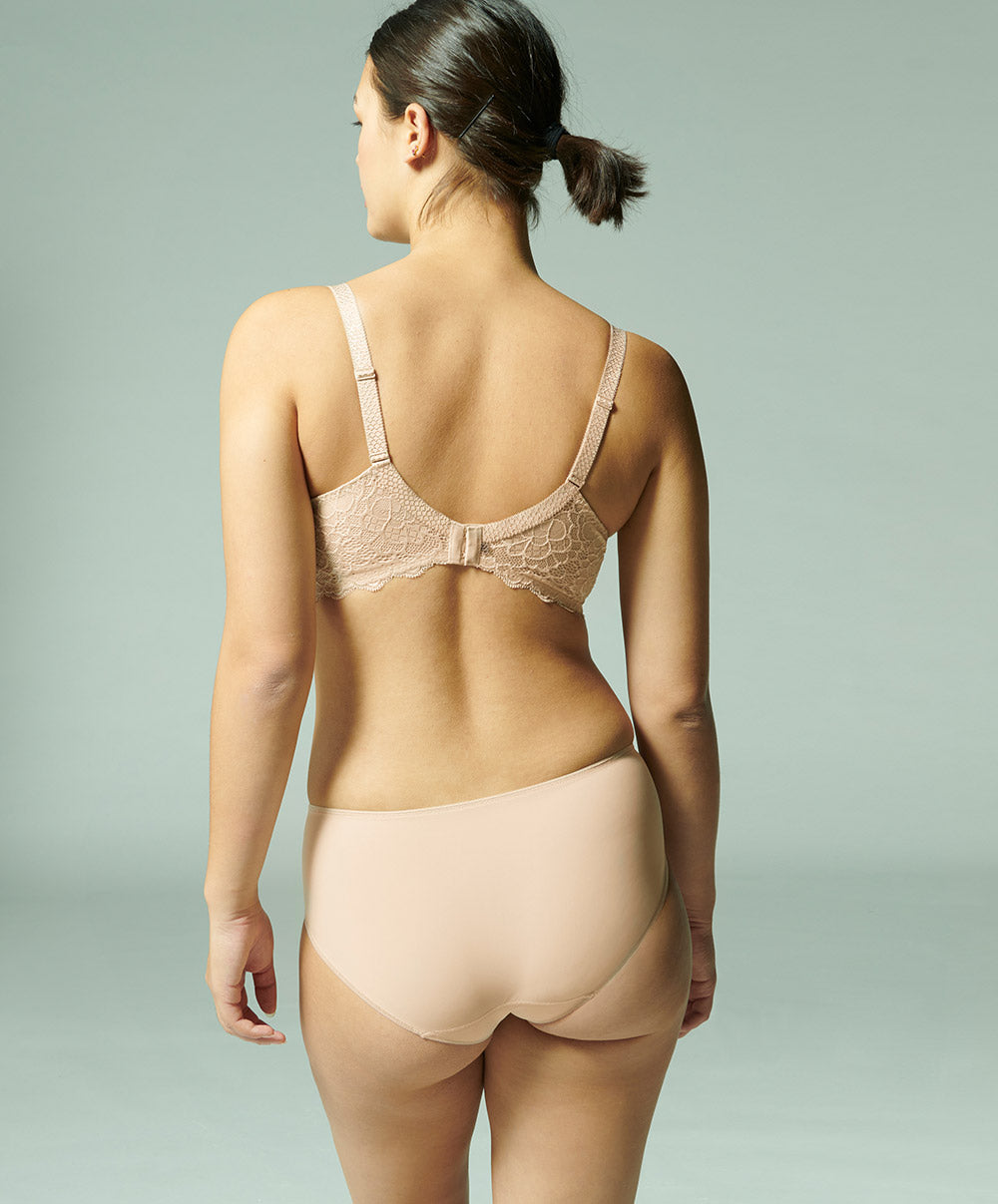 Soutien-gorge moulé padding spacer forme corbeille Simone Pérèle Caresse peau rosée 12A343-739