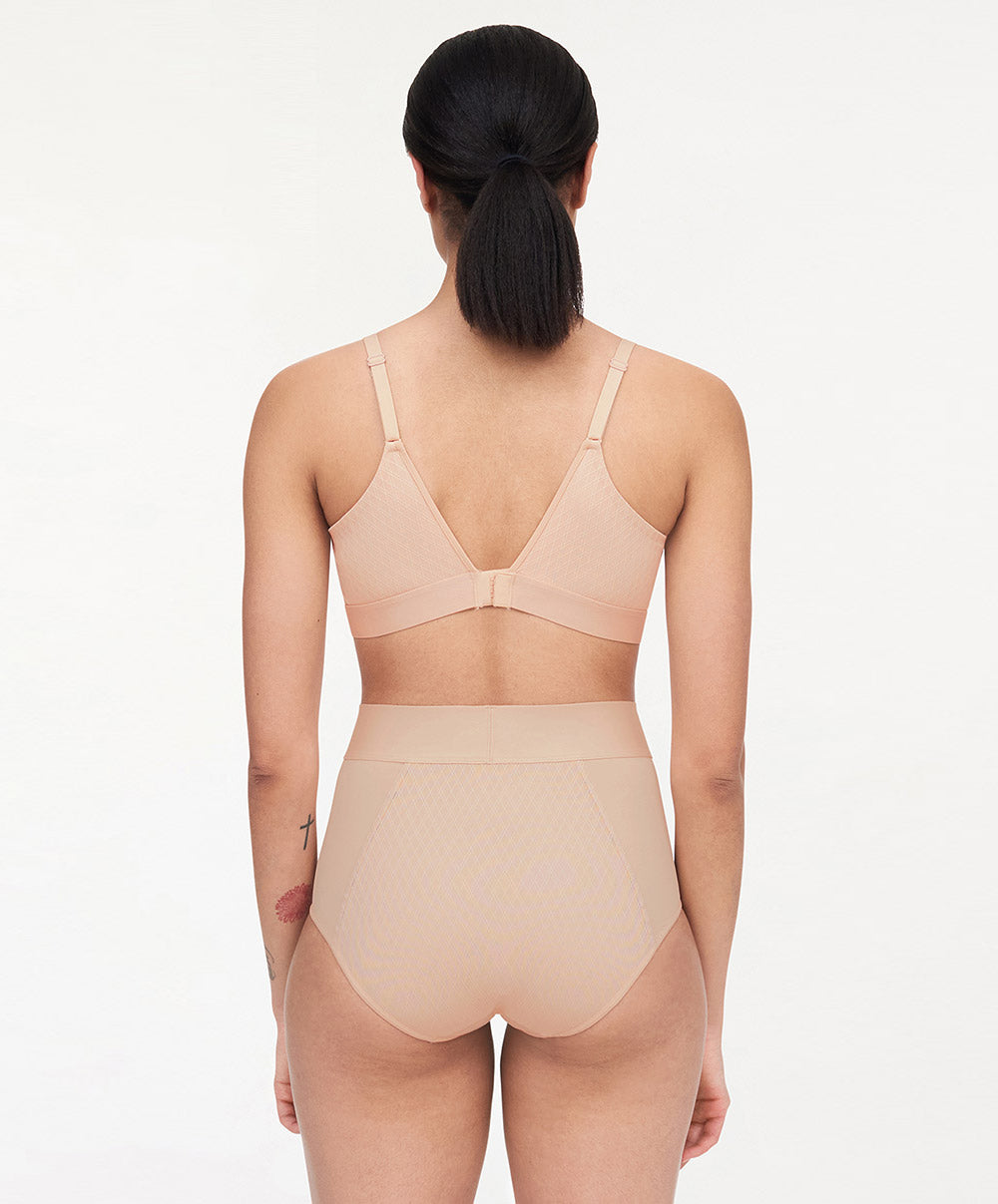 Soutien-gorge sans armatures grande taille Chantelle Smooth Lines beige doré C11N80-01N