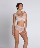 Soutien-gorge sans armatures triangle Lise Charmel Sublime en Dentelle rose poudre ACH6513-OS