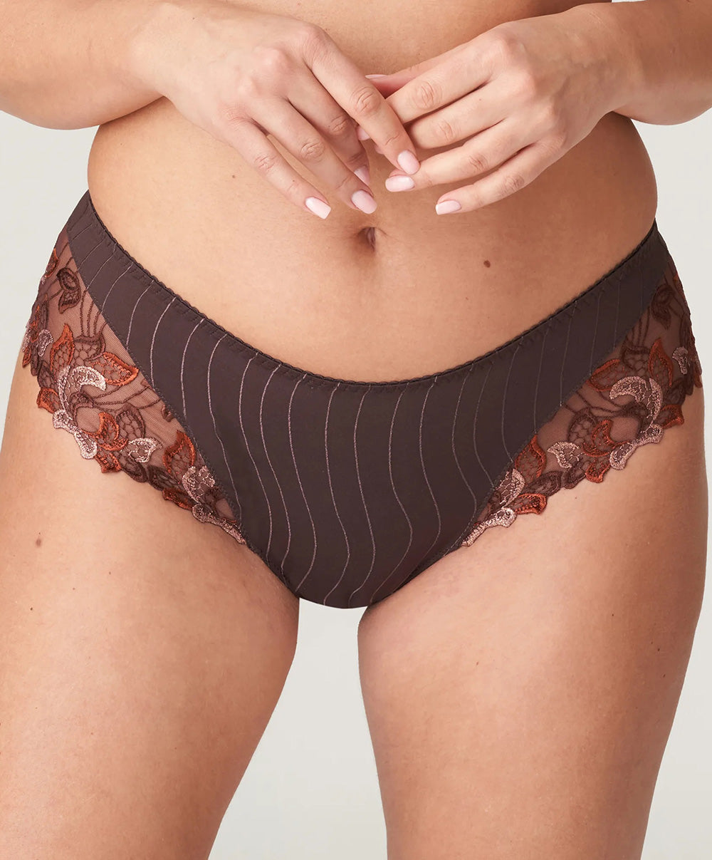 String "Luxueux" dentelle PrimaDonna Deauville ristretto 0661816-RIS