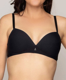 LINGERIE : Soft cup bra wire free
