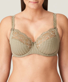 Generous Cups : Full-cup underwired bra w.lace