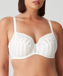 Full-cup underwired bra