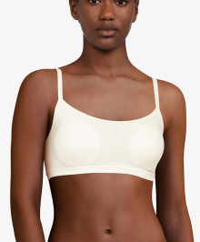Wire-free, Soft Cups : Padded bralette lace back ajustable thin straps