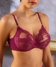 Full Coverage, Underwire : Plus size full figure bra with wires